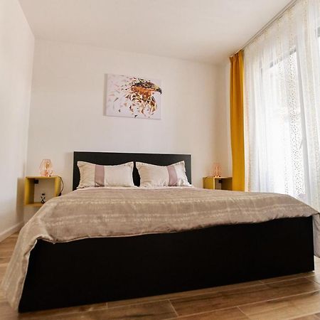 Апартаменты Starlight Bronze Szeged- Exclusive Экстерьер фото